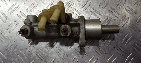 Renault Scenic I Master brake cylinder