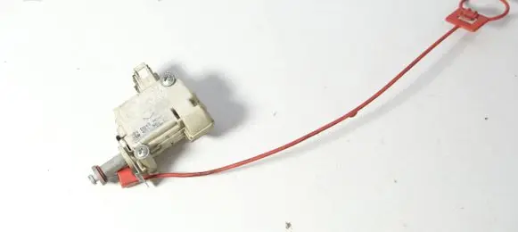 Audi A8 S8 D3 4E Fuel tank cap lock motor 4E0862150