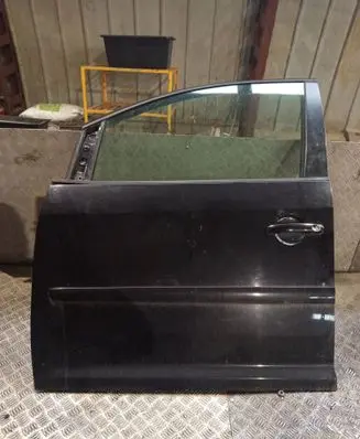Volkswagen Touran I Front door