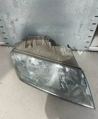 Skoda Octavia Mk2 (1Z) Headlight/headlamp