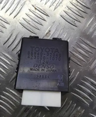 Toyota Auris 150 Window wiper relay 8594002040 4230001070