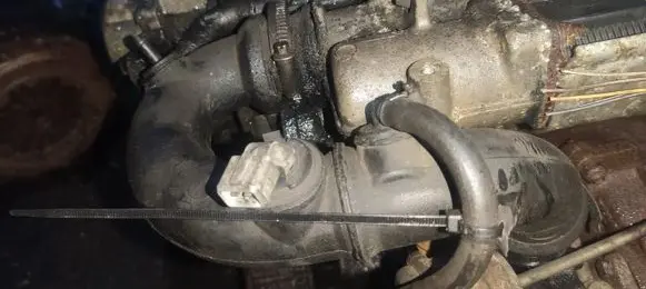 Renault Kangoo I Intercooler hose/pipe