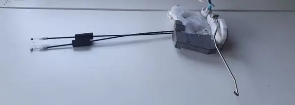 Hyundai Santa Fe Front door lock
