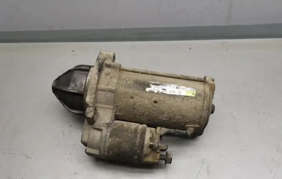 Mercedes-Benz Vito Viano W639 Starter motor 0051511301