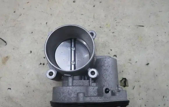 Ford Mondeo MK V Throttle valve 3M1705B-1381
