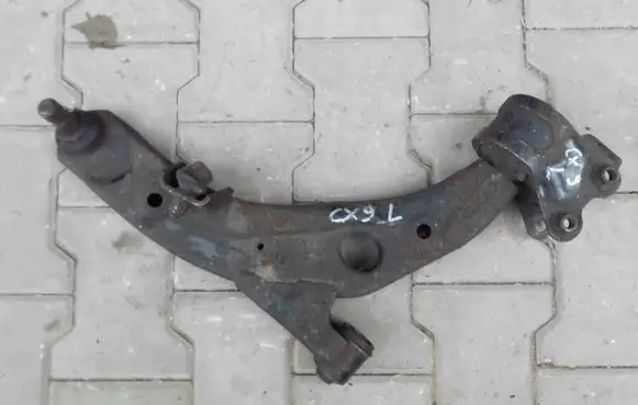 Mazda CX-3 Front lower control arm/wishbone 65566556