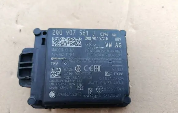 Volkswagen T-Roc Distronic sensor radar 2Q0907561J A2C78211701 2Q0907572D