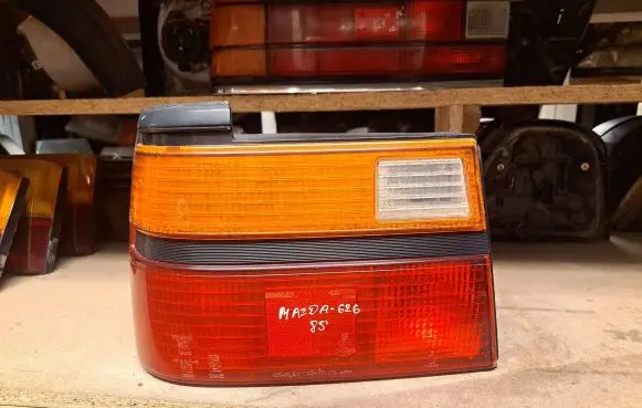 Mazda 626 Rear/tail lights 0436886 0436886L