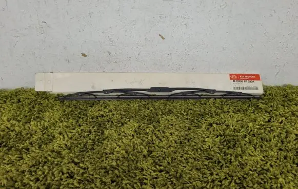 KIA Sportage Windshield/front glass wiper blade mdx5067330a
