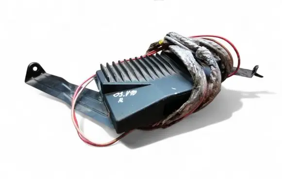 Volvo V70 Sound amplifier 8673135