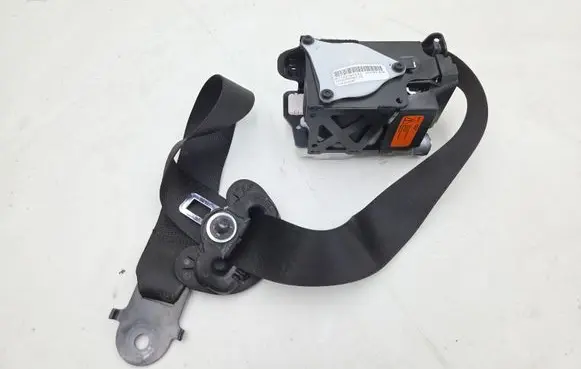 BMW X5 E70 Front seatbelt 305869999001 0716FAX11L LC5F0446DP