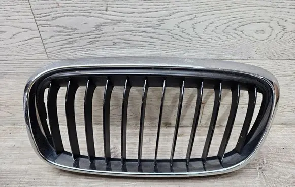 BMW 2 F45 Front grill 7300543