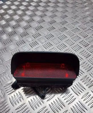 Honda CR-V Third/center stoplight P6369