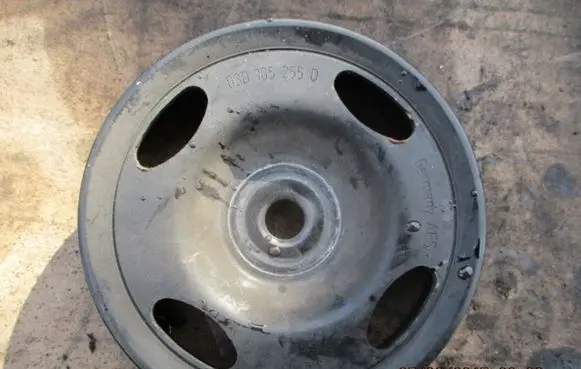 Skoda Superb B6 (3T) Crankshaft pulley 03D105255D