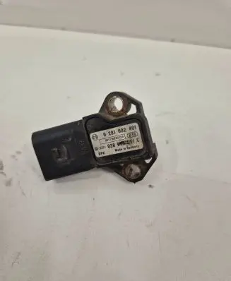 Skoda Octavia Mk2 (1Z) Air pressure sensor 038938051c 0281002401