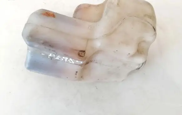 Mazda 626 Coolant expansion tank/reservoir 823021077 823021-077