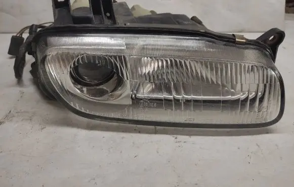 Mazda 323 F Headlight/headlamp 11061708