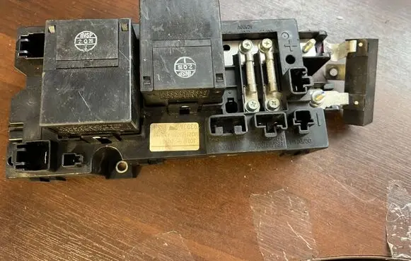 Toyota Prius (XW30) Relay mounting block G92Z128010