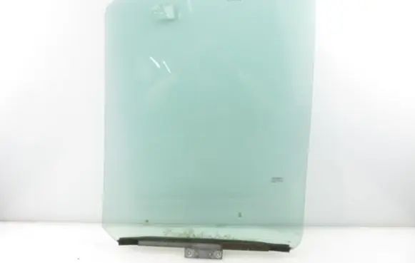 Renault Master II Front door window glass four-door 
