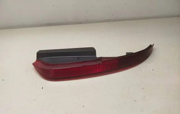 Subaru B9 Tribeca Rear tail light reflector VC02034
