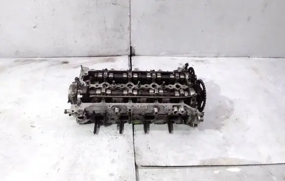 Toyota Avensis T250 Engine head 7186239 72119034
