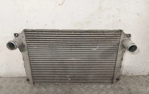 Toyota Avensis T250 Intercooler radiator JD1271002220 179400R010