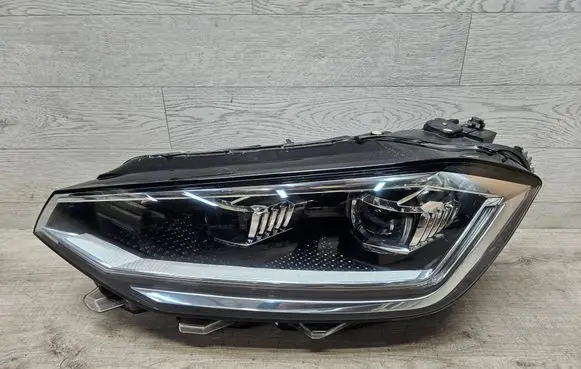 Volkswagen Golf Sportsvan Headlight/headlamp 517941035C