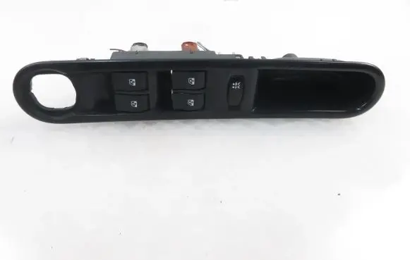 Renault Espace - Grand espace IV Electric window control switch 8200250481