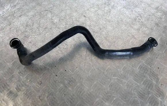 Audi A4 S4 B8 8K Breather hose/pipe 8T0133817E