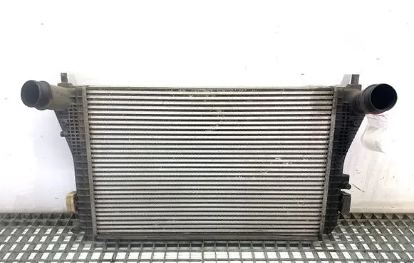 Volkswagen Tiguan Intercooler radiator 1K0145803BN