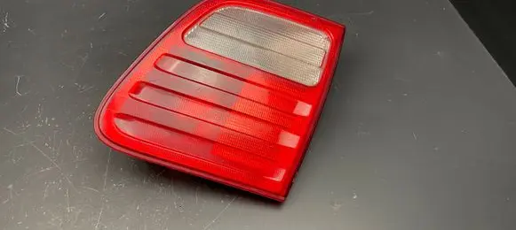 Mercedes-Benz E W210 Tailgate rear/tail lights 2109202464