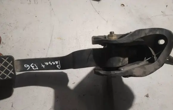 Clutch pedal