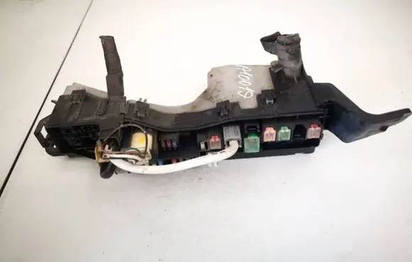 Toyota Corolla Verso AR10 Fuse box set