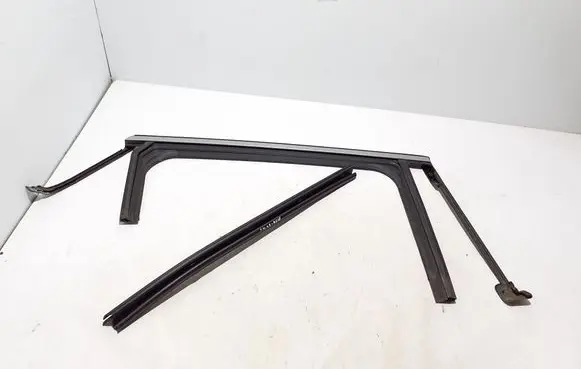 Renault Megane E-Tech Rubber seal rear door 823304578R