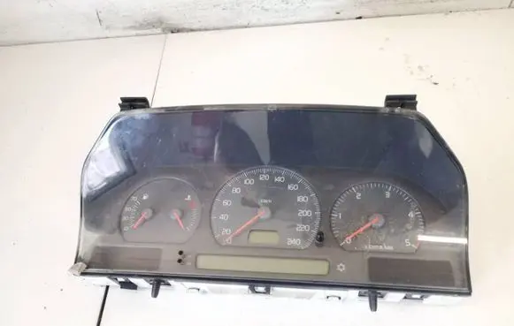 Speedometer (instrument cluster)
