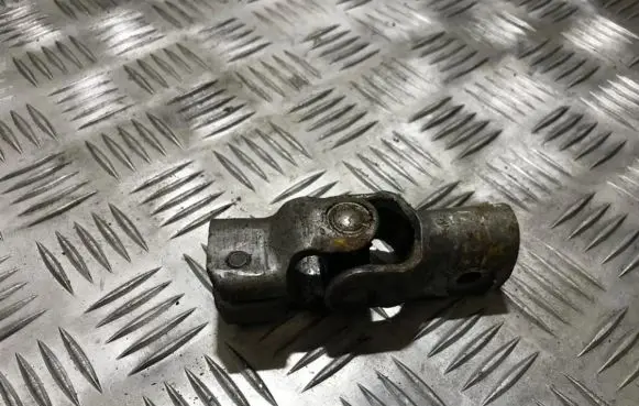 Mitsubishi Carisma Steering column universal joint