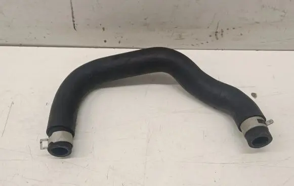 Nissan Qashqai J12 Engine coolant pipe/hose