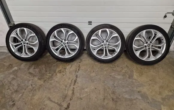 R20 alloy rim