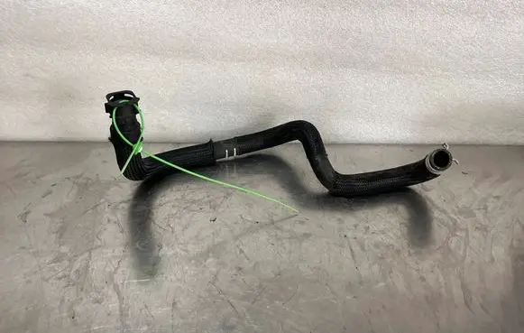 Engine coolant pipe/hose