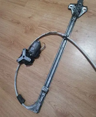 Renault Master II Front door window regulator with motor 400121B