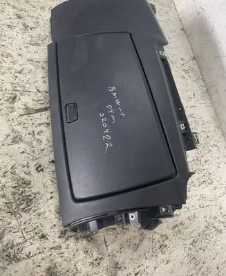 BMW 1 E81 E87 Glove box
