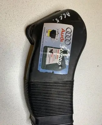 Audi A6 S6 C5 4B Air intake hose/pipe 8D0129617E