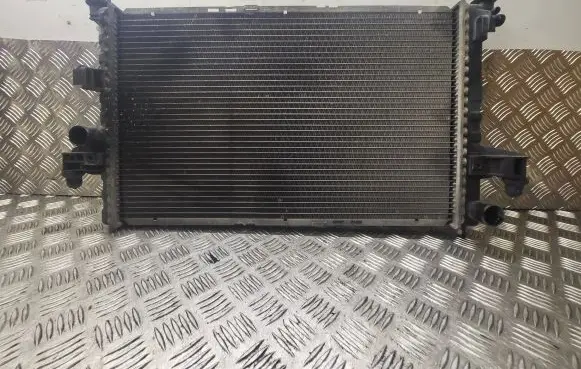 Opel Corsa C Coolant radiator 8038845
