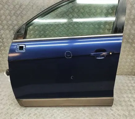 Chevrolet Captiva Front door 42352069