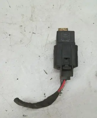 Volkswagen PASSAT B6 Other relay 3B0951253 V23136J1006X05