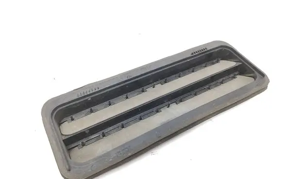 Maserati Ghibli Quarter panel pressure vent 15143604