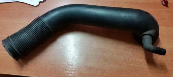 Opel Vectra C Air intake hose/pipe 9178638 50093F 37756