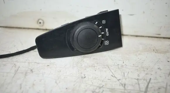 Citroen C4 I Picasso Interior fan control switch 9659796977
