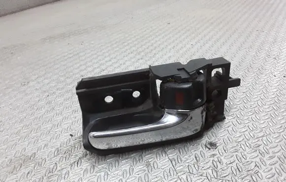 Toyota Avensis T250 Front door interior handle