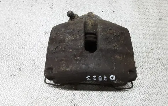 Volkswagen PASSAT B7 Front brake caliper